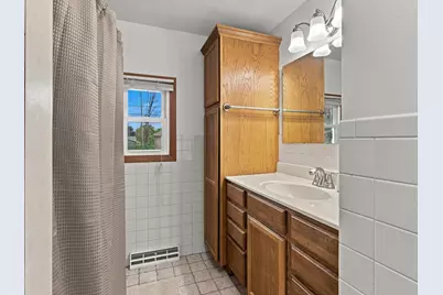 3519 W Marshall St, Manitowoc, WI 54220 - Photo 11
