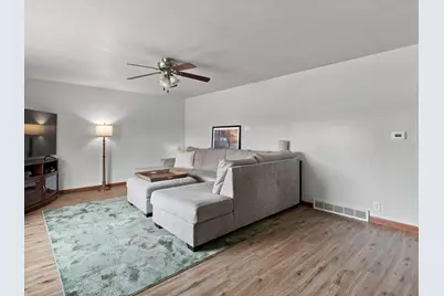3519 W Marshall St, Manitowoc, WI 54220 - Photo 3