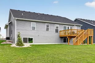 1350 Arrowood Circle, Oconomowoc, WI 53066 - Photo 31