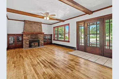 2202  Henry St, Sheboygan, WI 53081 - Photo 3