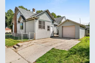 2202  Henry St, Sheboygan, WI 53081 - Photo 21