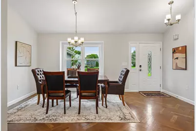 N64W13863  Cobblestone Dr, Menomonee Falls, WI 53051 - Photo 5