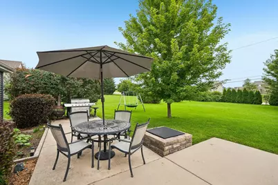 N64W13863  Cobblestone Dr, Menomonee Falls, WI 53051 - Photo 51