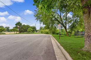 3678 S Bombay Ave, Saint Francis, WI 53235 - Photo 23