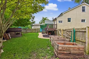 3678 S Bombay Ave, Saint Francis, WI 53235 - Photo 19