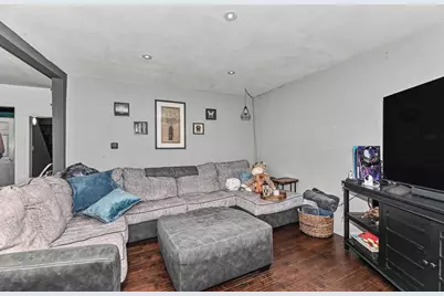 3678 S Bombay Ave, Saint Francis, WI 53235 - Photo 15