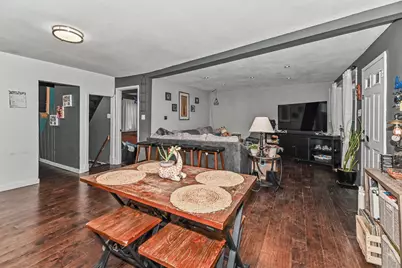 3678 S Bombay Ave, Saint Francis, WI 53235 - Photo 5