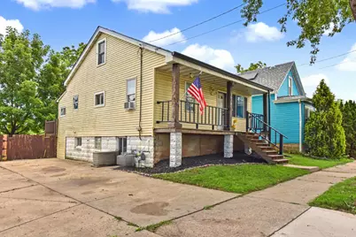 3678 S Bombay Ave, Saint Francis, WI 53235 - Photo 17