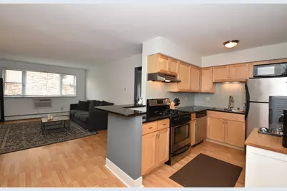 2121 N Cambridge Ave #212, Milwaukee, WI 53202 - Photo 5