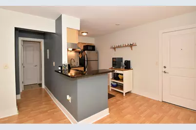 2121 N Cambridge Ave #212, Milwaukee, WI 53202 - Photo 11