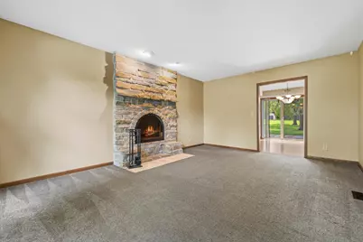 7849  Green Bay Rd, Pleasant Prairie, WI 53142 - Photo 5