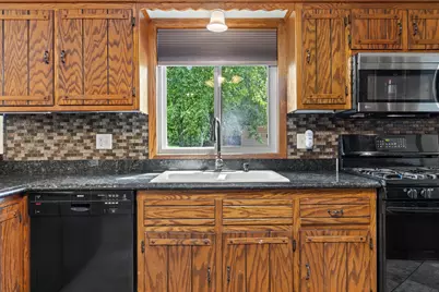 7849  Green Bay Rd, Pleasant Prairie, WI 53142 - Photo 11