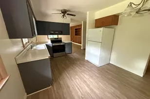 8414 S Verdev Dr, Oak Creek, WI 53154 - Photo 13