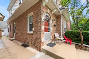 1554 E Hampton Dr, Whitefish Bay, WI 53217 - Photo 35