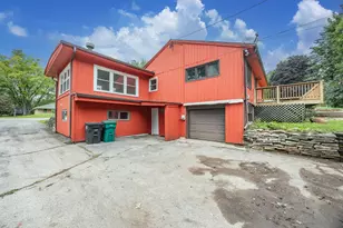 N69W20947 Pleasant St, Menomonee Falls, WI 53051 - Photo 7