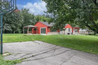 N69W20947  Pleasant St, Menomonee Falls, WI 53051 - Photo 41