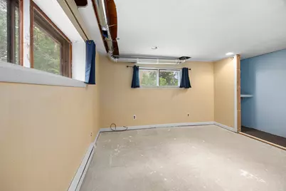 N69W20947  Pleasant St, Menomonee Falls, WI 53051 - Photo 37