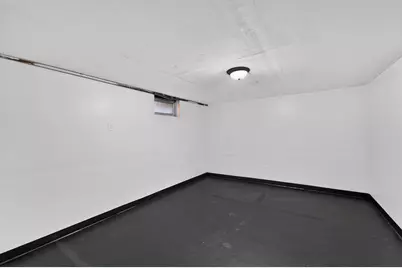 4310 S Iowa Ave, Saint Francis, WI 53235 - Photo 11