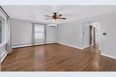 4310 S Iowa Ave, Saint Francis, WI 53235 - Photo 9