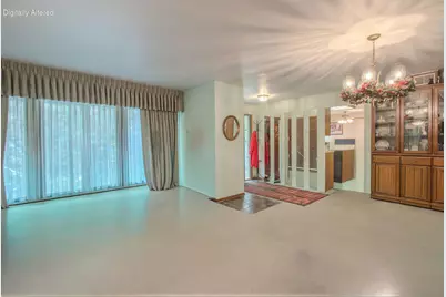 W152N7406  Westwood Dr, Menomonee Falls, WI 53051 - Photo 9