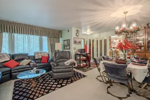 W152N7406 Westwood Dr, Menomonee Falls, WI 53051 - Photo 11