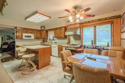 W152N7406  Westwood Dr, Menomonee Falls, WI 53051 - Photo 13