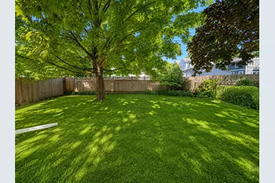 4937 N Hollywood Ave, Whitefish Bay, WI 53217 - Photo 27