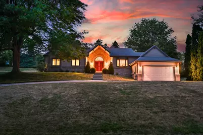 16520 W Heatherly Dr, New Berlin, WI 53151 - Photo 5