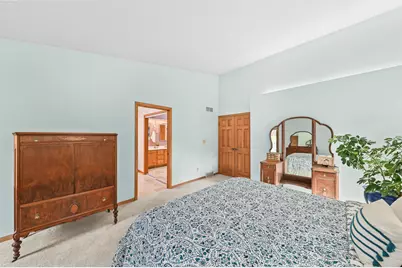 16520 W Heatherly Dr, New Berlin, WI 53151 - Photo 25