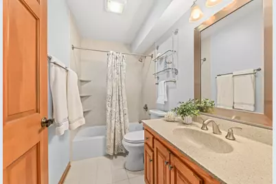 16520 W Heatherly Dr, New Berlin, WI 53151 - Photo 23