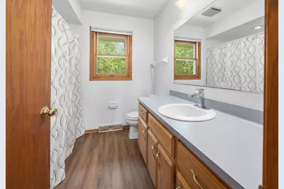 21840  Doneswood Dr, Brookfield, WI 53186 - Photo 23