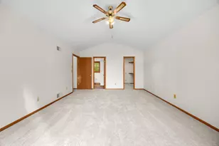 21840 Doneswood Dr, Brookfield, WI 53186 - Photo 19