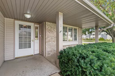 8407 S Cortland Dr, Oak Creek, WI 53154 - Photo 39