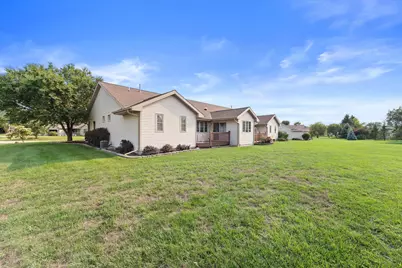8407 S Cortland Dr, Oak Creek, WI 53154 - Photo 29
