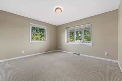 8407 S Cortland Dr, Oak Creek, WI 53154 - Photo 21
