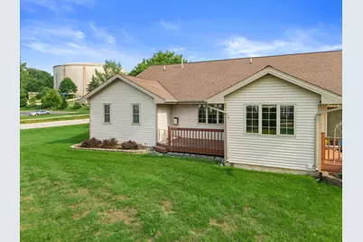 8407 S Cortland Dr, Oak Creek, WI 53154 - Photo 29