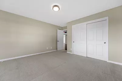 8407 S Cortland Dr, Oak Creek, WI 53154 - Photo 21