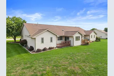 8407 S Cortland Dr, Oak Creek, WI 53154 - Photo 27