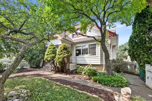 1816 E Beverly Rd, Shorewood, WI 53211 - Photo 1