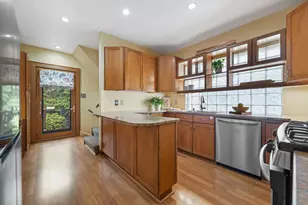 1816 E Beverly Rd, Shorewood, WI 53211 - Photo 17
