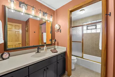 W172N9390  Shady Ln, Menomonee Falls, WI 53051 - Photo 21