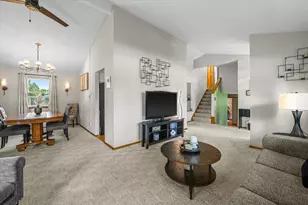 W172N9390 Shady Ln, Menomonee Falls, WI 53051 - Photo 5