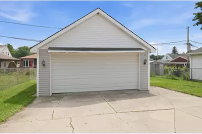 2023 E Tripoli Ave, Saint Francis, WI 53235 - Photo 25