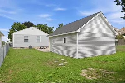 2023 E Tripoli Ave, Saint Francis, WI 53235 - Photo 27