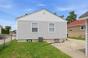 2023 E Tripoli Ave, Saint Francis, WI 53235 - Photo 29