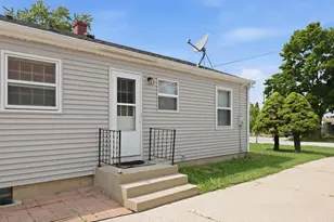 2023 E Tripoli Ave, Saint Francis, WI 53235 - Photo 31