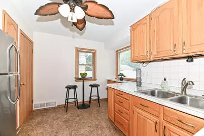 2321 S 82nd St, West Allis, WI 53219 - Photo 13