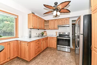 2321 S 82nd St, West Allis, WI 53219 - Photo 11