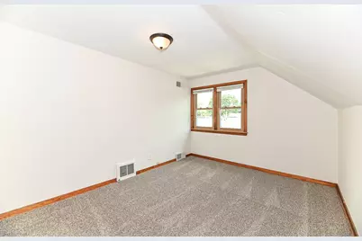 2321 S 82nd St, West Allis, WI 53219 - Photo 23