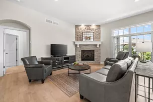 1760 Derby Ln, Oconomowoc, WI 53066 - Photo 5